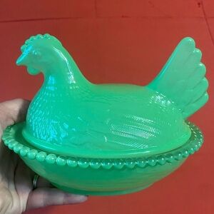 New Beautiful Large Imported Green Glass Hen On Nest HON Closed Tail